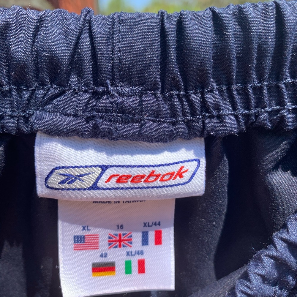 Men’s Reebok Pants - Picture 4 of 6